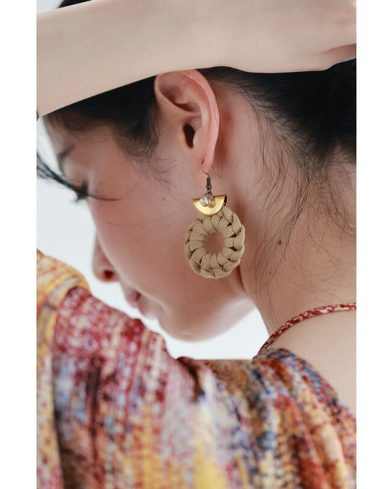 【返品・交換不可】チャーム揺れる編みサークルピアス