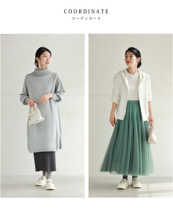 Classic loafers decorated with flower parts