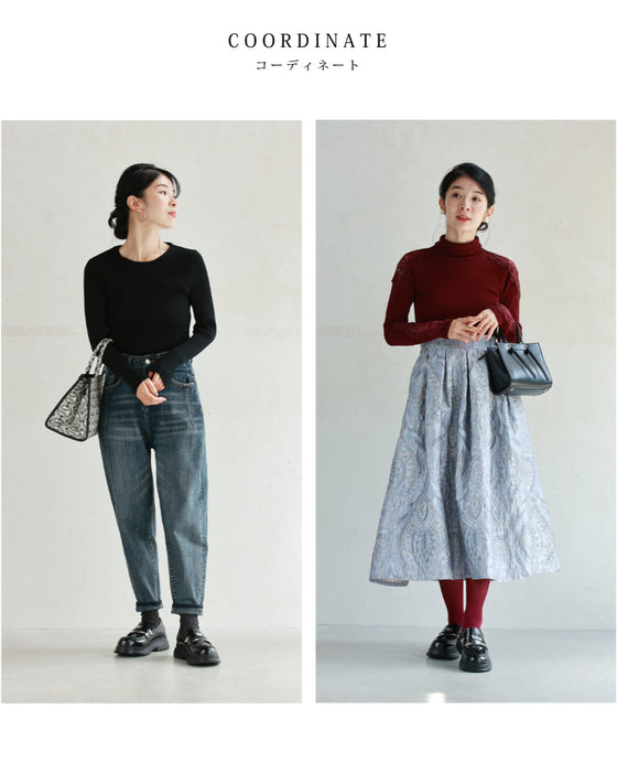 Classic loafers decorated with flower parts