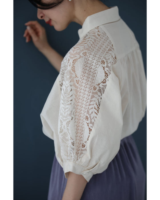 肩から流れるレースのふんわりポワン袖シャツトップス