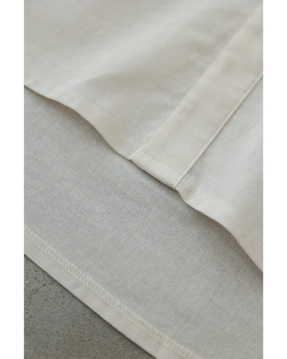 肩から流れるレースのふんわりポワン袖シャツトップス