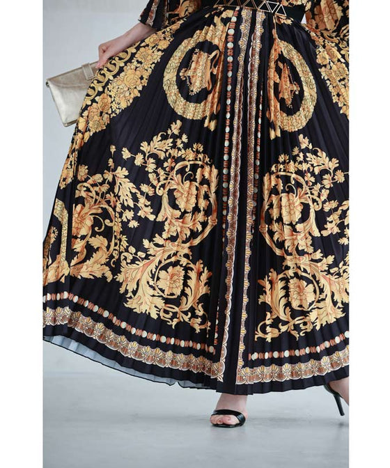 (ベルト付き)リュクスな世界が広がるスカーフ柄プリーツロングワンピース