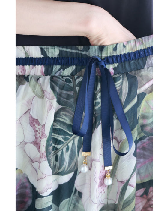 A skirt sketch that captures the graceful world of flowers