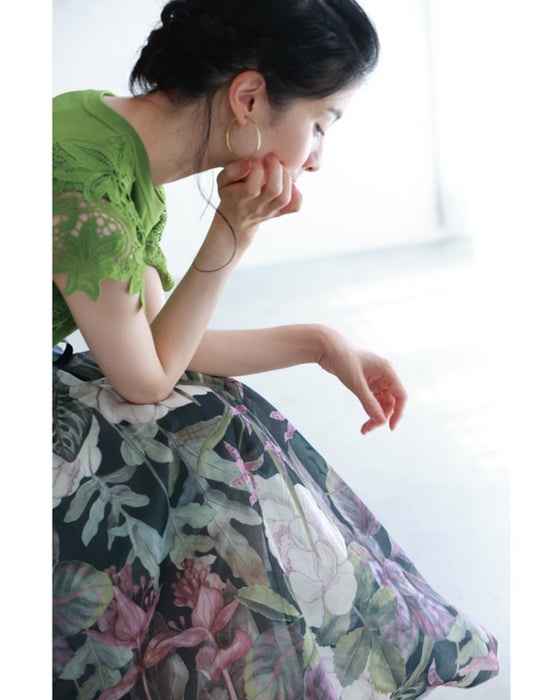 A skirt sketch that captures the graceful world of flowers