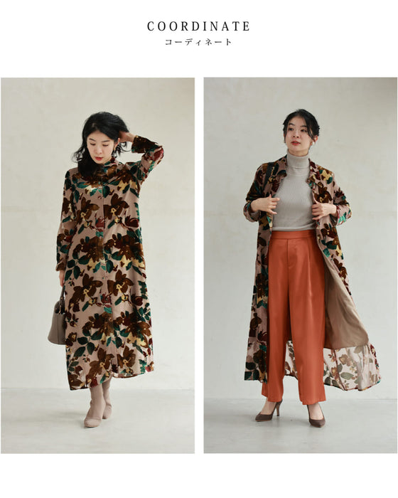 Medium-length shirt dress with velour-like flowers
