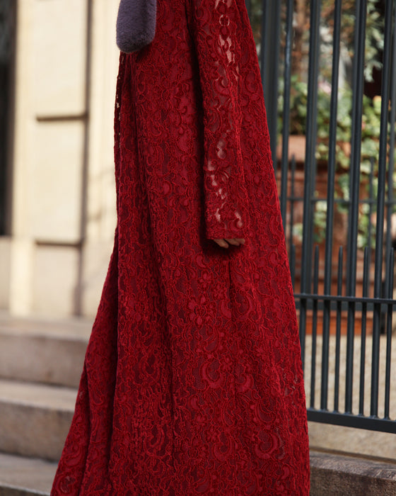 ベロア調の花浮かぶ総レースロングワンピース(ベルト付き)