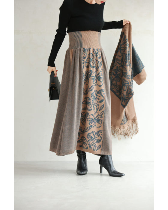 青い花が連なるウエストリブニットミディアムスカート