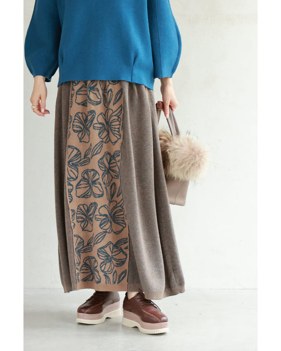 青い花が連なるウエストリブニットミディアムスカート