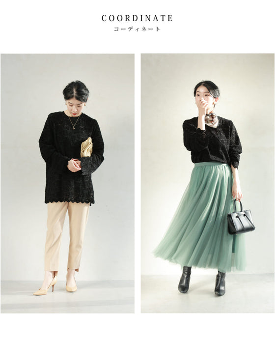 Paisley patterned velour-like cut-and-sew top