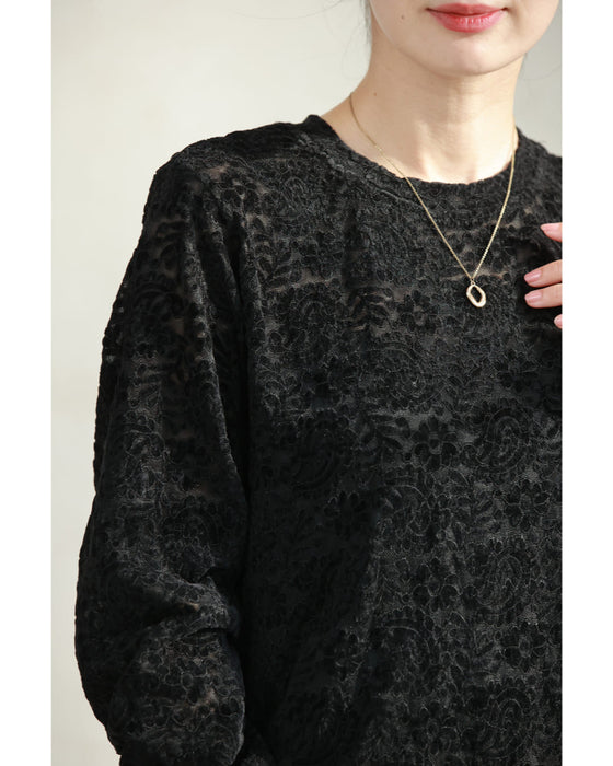 Paisley patterned velour-like cut-and-sew top
