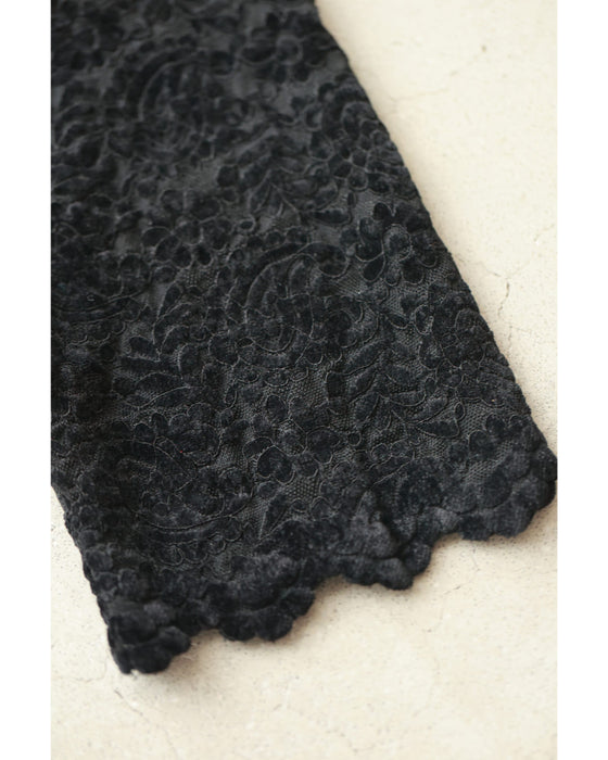 Paisley patterned velour-like cut-and-sew top