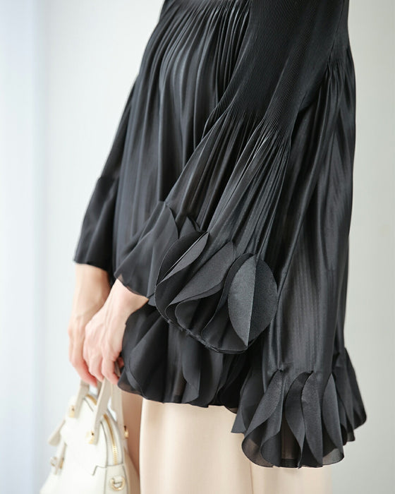 ひらひらサークルフリルのフレアブラウストップス