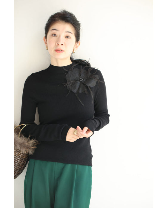 （黒）心に宿る立体花のニットカットソートップス