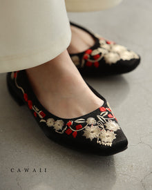  Oriental embroidered pumps to brighten up your feet