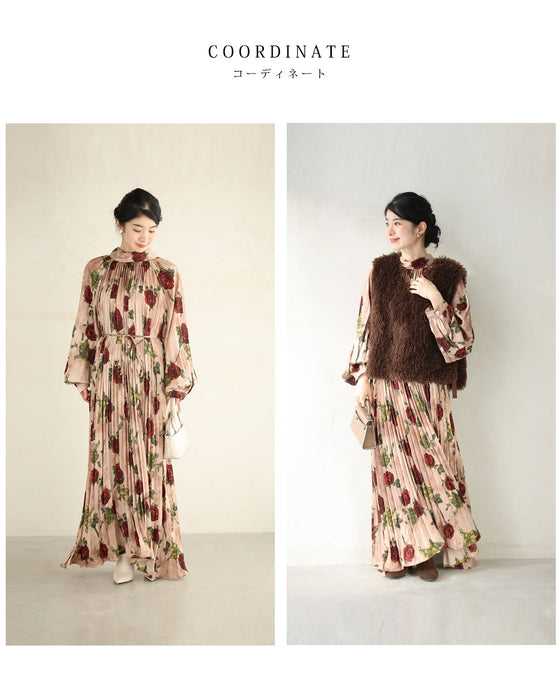 気品ある薔薇のプリーツロングワンピース(紐ベルト付き)