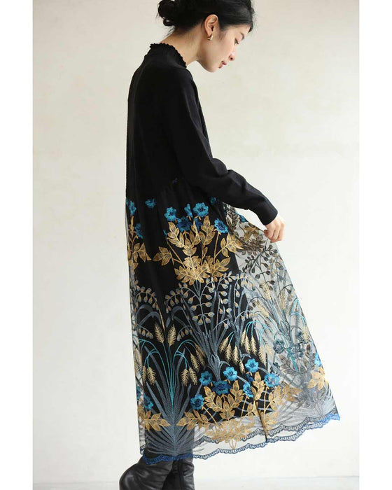 ぐるりと美しさ広がる青花刺繍ベールミディアムワンピース