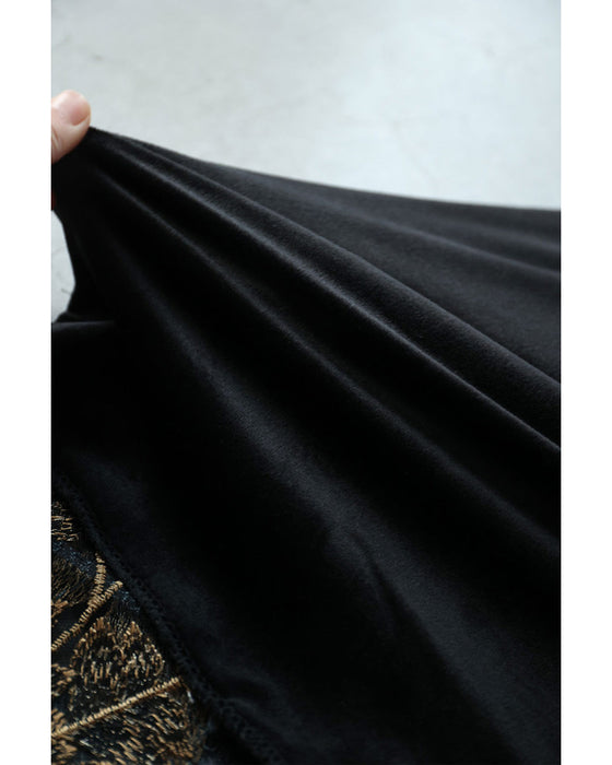 ぐるりと美しさ広がる青花刺繍ベールミディアムワンピース