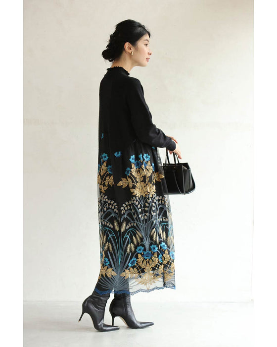 ぐるりと美しさ広がる青花刺繍ベールミディアムワンピース