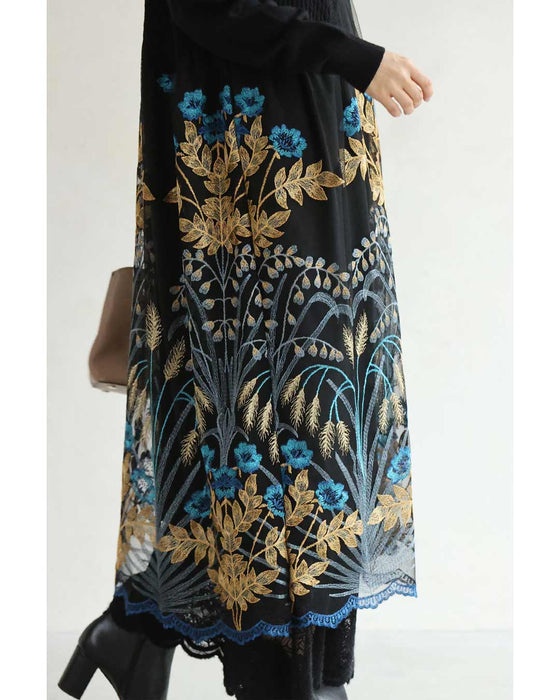 ぐるりと美しさ広がる青花刺繍ベールミディアムワンピース