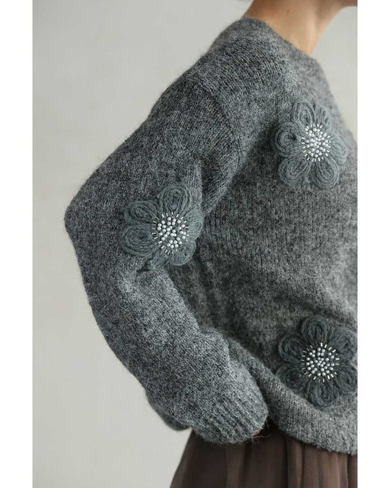 アップリケ風フラワーのニットプルオーバートップス