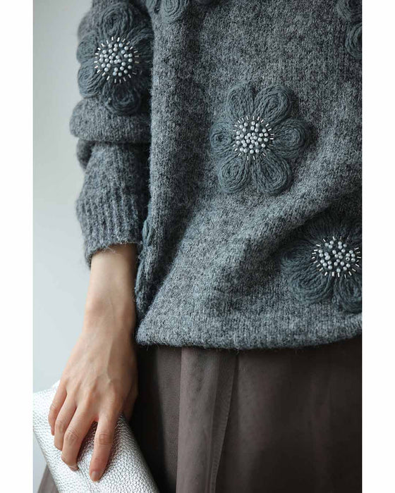 アップリケ風フラワーのニットプルオーバートップス