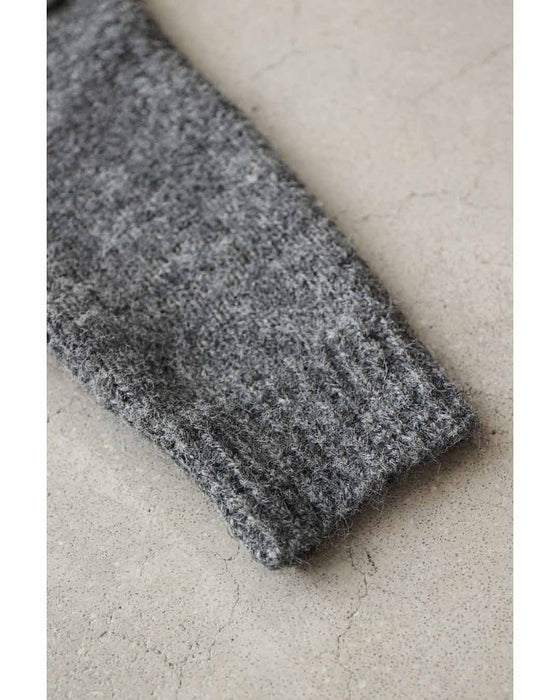 アップリケ風フラワーのニットプルオーバートップス