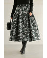 A jacquard midi skirt with a modern floral world