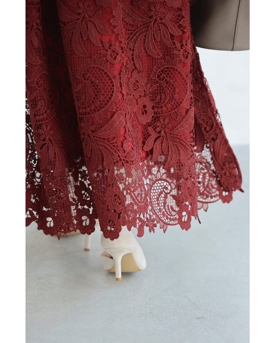 Luxurious all-over lace trench coat (with belt)