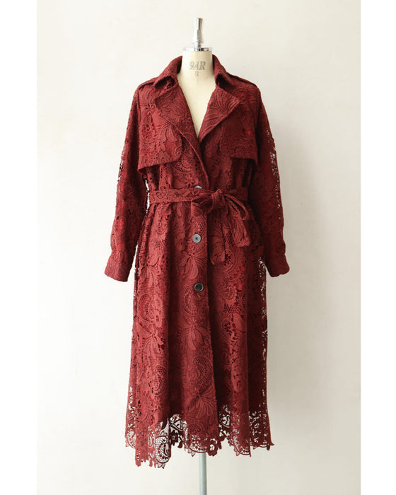 Luxurious all-over lace trench coat (with belt)