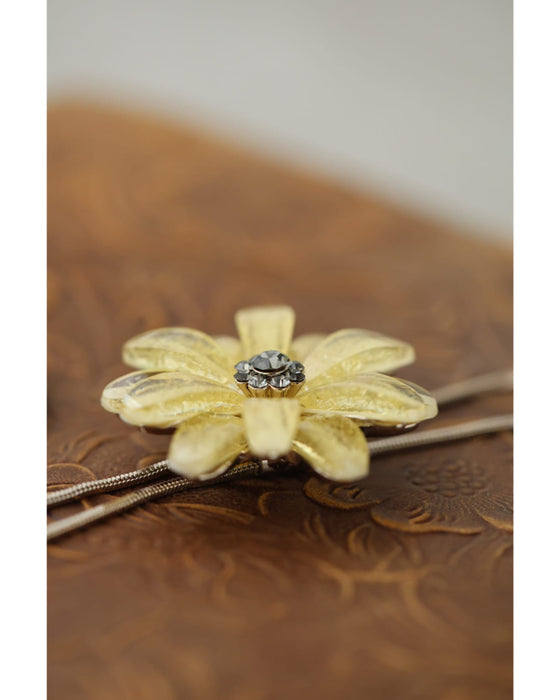 雫ビジュー揺れる立体花のラリアットネックレス