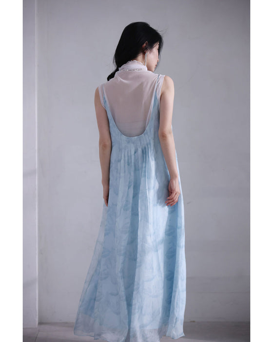 水面に揺れるリーフ柄のシフォンロングワンピース