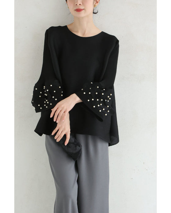 パール艶めく花びら袖のプリーツカットソートップス