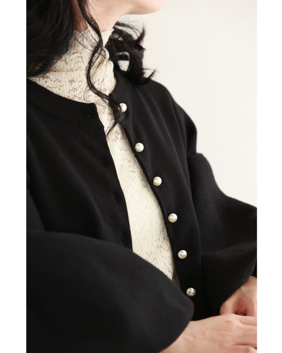 ふっくらバルーン袖の厚手ニットカーディガン