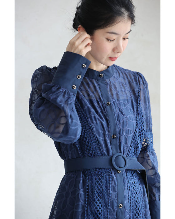 全面に咲く花刺繍のベールロングワンピース(ベルト付き)