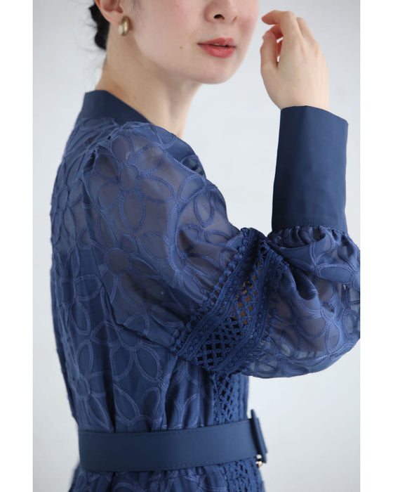 全面に咲く花刺繍のベールロングワンピース(ベルト付き)