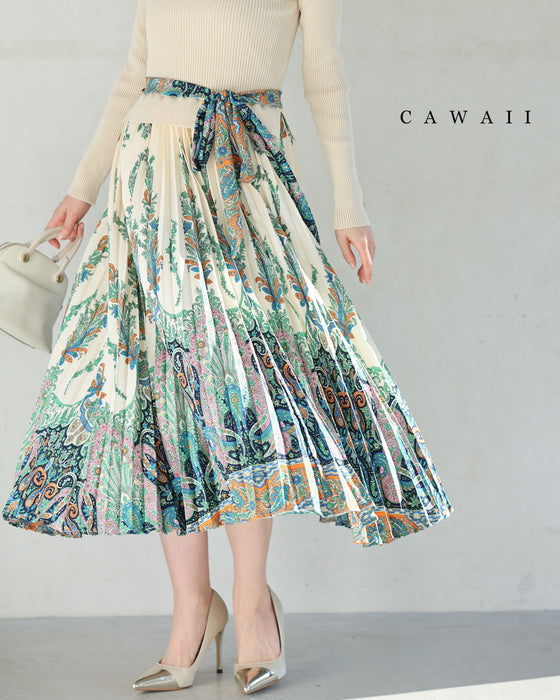 オリエンタルな柄が広がるドッキングプリーツミディアムワンピース(リボン付き)