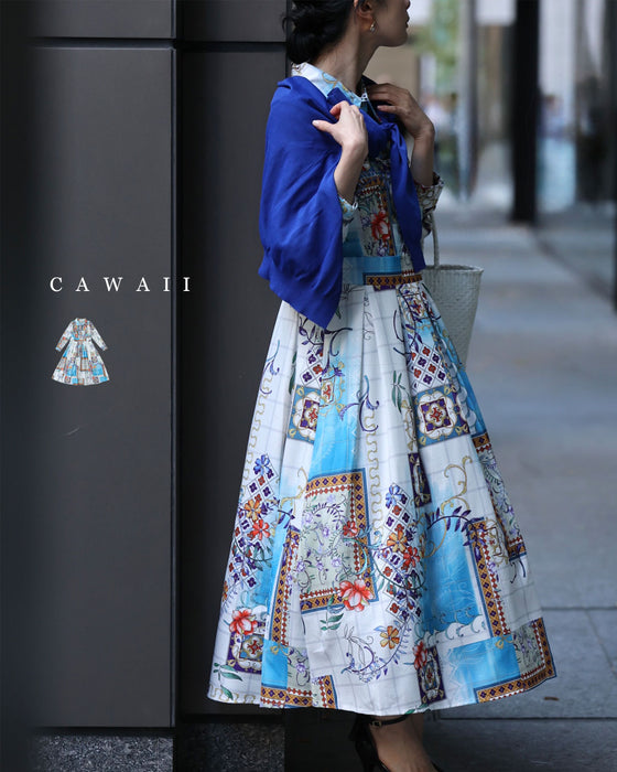 軽やかに風感じるスカーフ柄タックミディアムワンピース