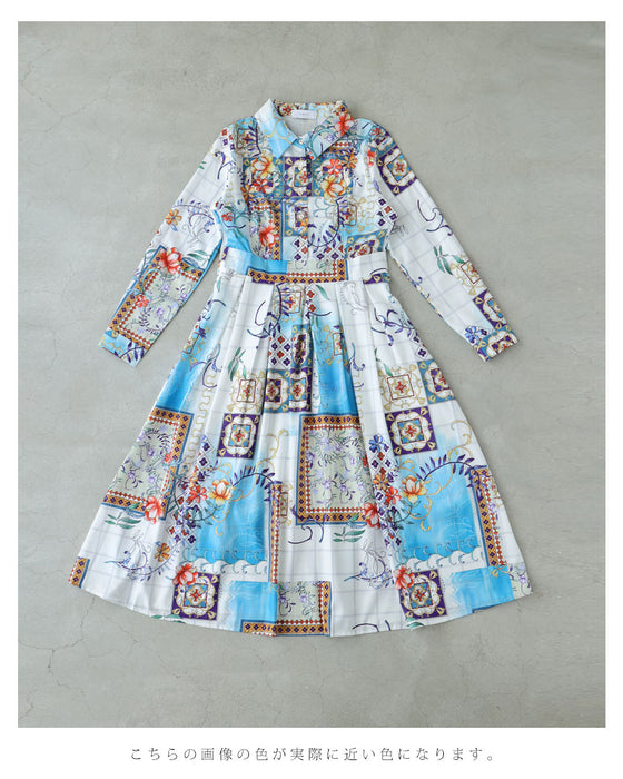 軽やかに風感じるスカーフ柄タックミディアムワンピース