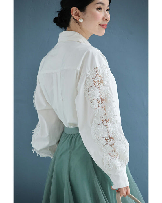 流れゆく花レースのシャツトップス