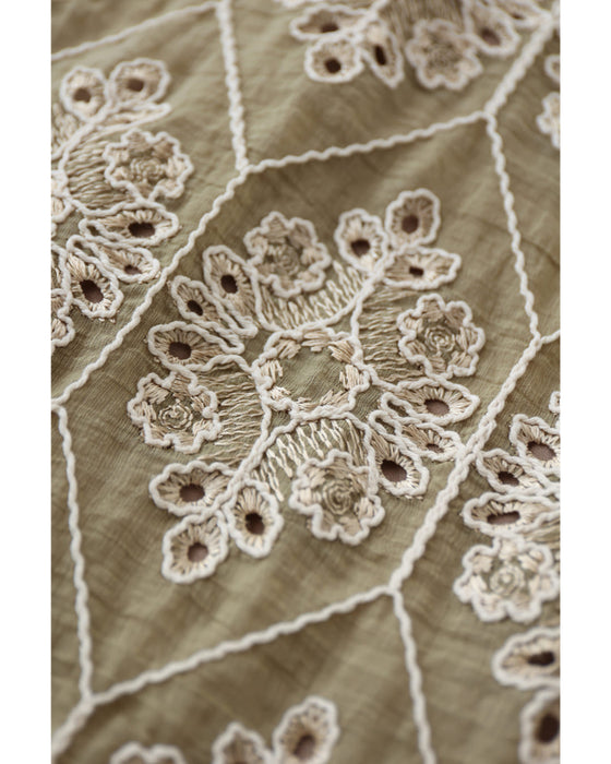 美しさ織りなす花刺繍ロングワンピース
