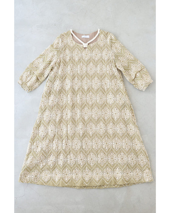 美しさ織りなす花刺繍ロングワンピース