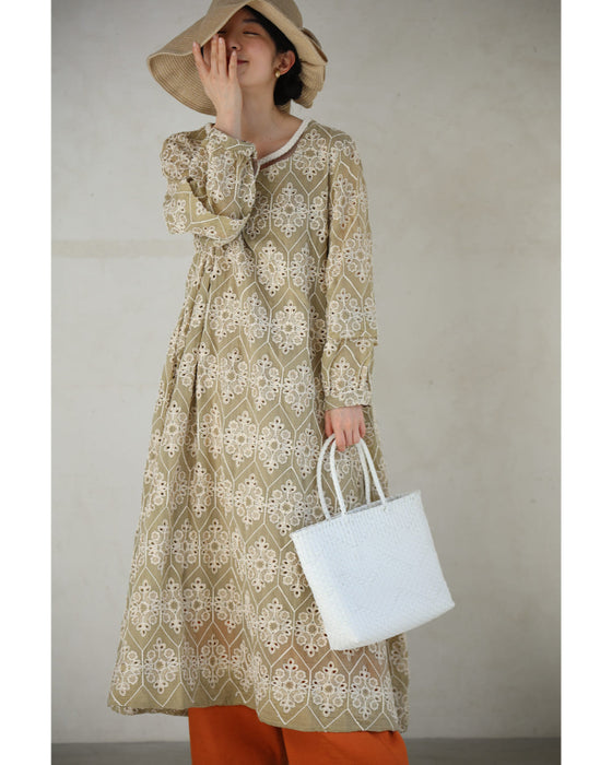 美しさ織りなす花刺繍ロングワンピース