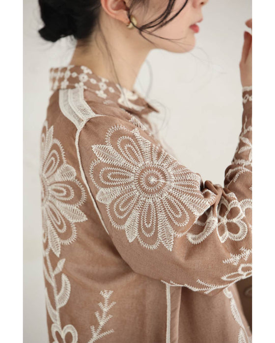 パンチングレースと花刺繍広がるシャツチュニック
