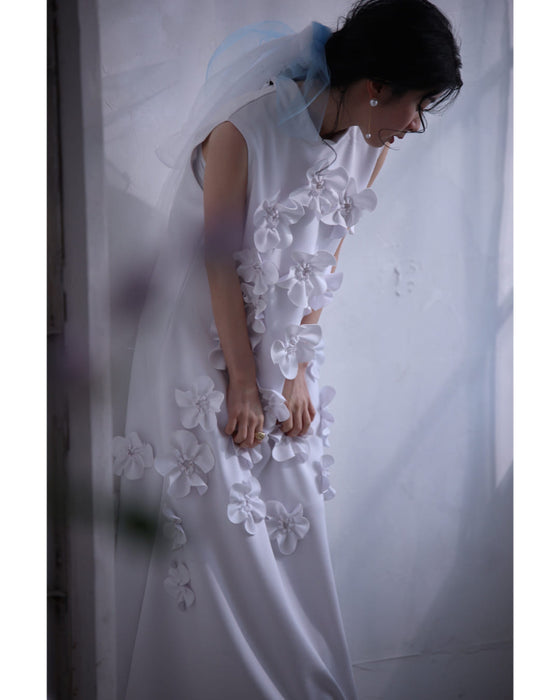 ひらひら花コサージュのストレッチ素材ロングワンピース