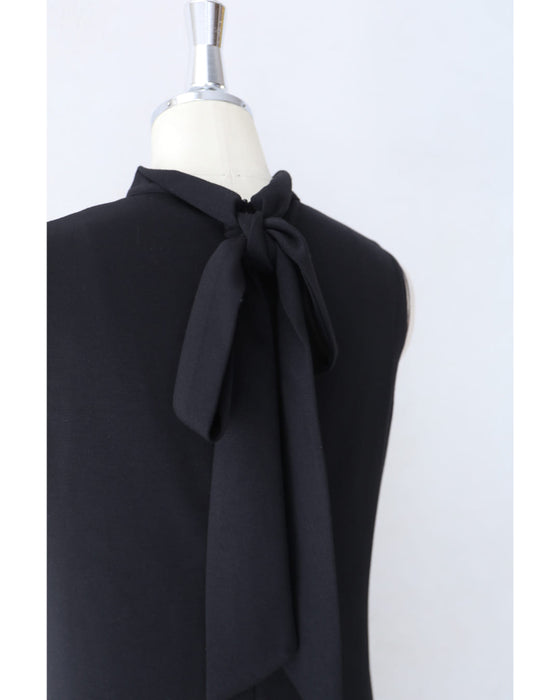 ひらひら花コサージュのストレッチ素材ロングワンピース