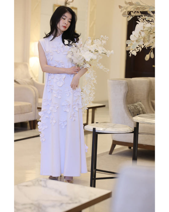 ひらひら花コサージュのストレッチ素材ロングワンピース