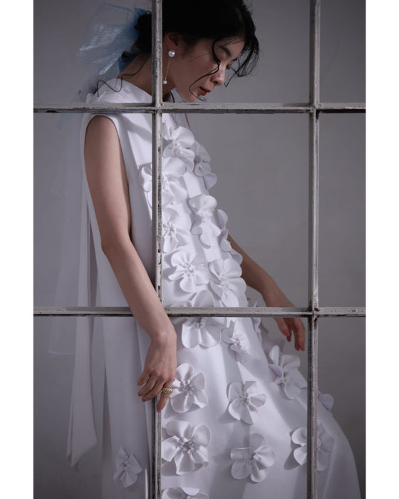 ひらひら花コサージュのストレッチ素材ロングワンピース