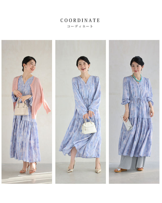 春を彩るブルーの植物柄ティアードミディアムワンピース