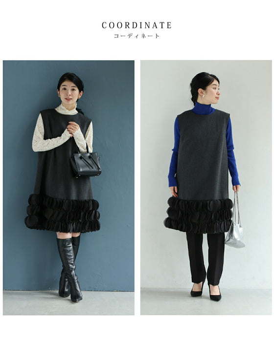 ひらひらとサークル装飾囲む裾のミニワンピース