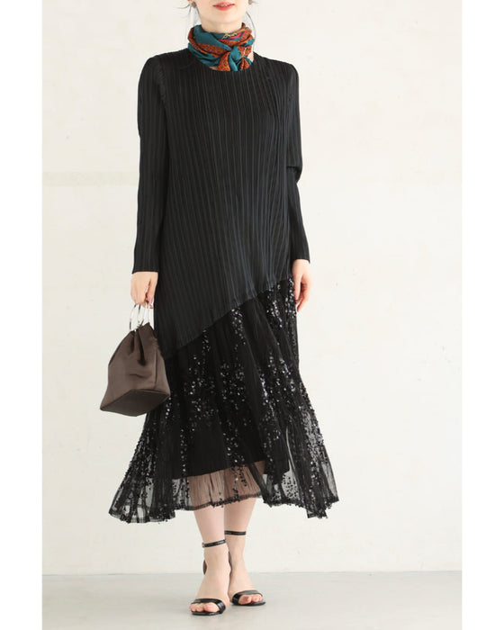 華やかなスパンコール煌めく切り替えプリーツワンピース(リボン付き)